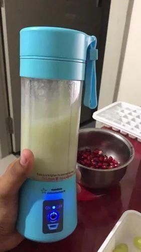 QuickSip Portable Juicer – Fast, Fresh, Anywhere